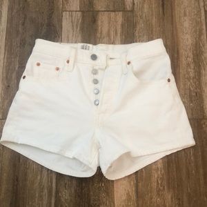 Levi’s 501 shorts size 25